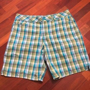 Women’s sz 16 Faded Glory plaid shorts